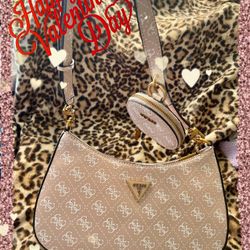 💗Guess Bag💗 $25
