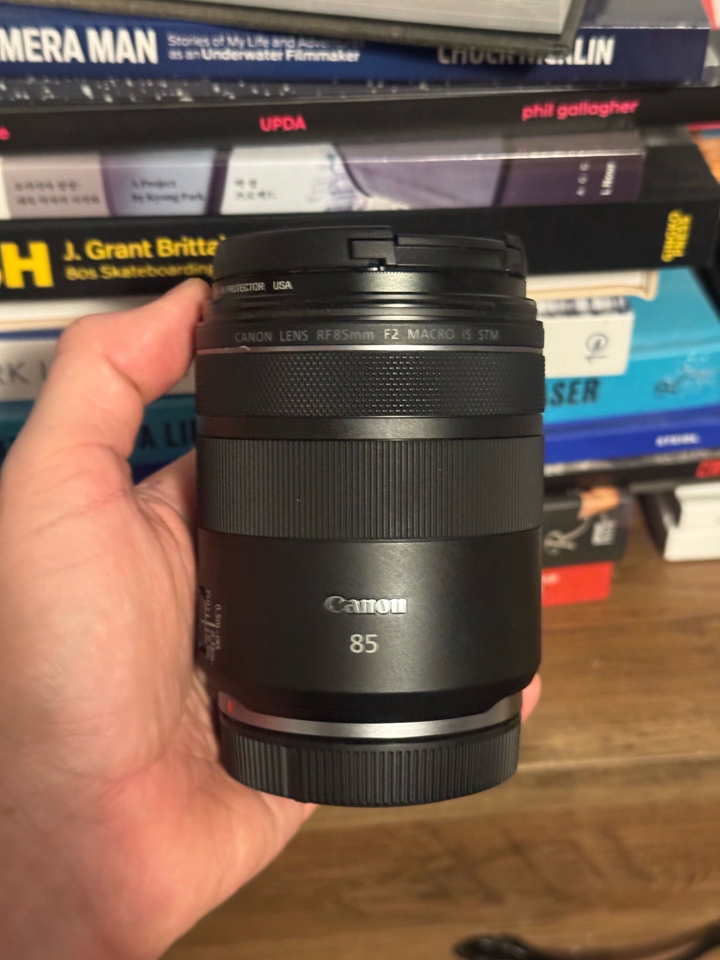 Canon RF 85mm F/2