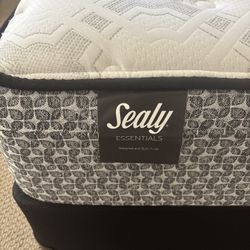 Full Size Mattress And Box Spring 