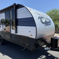Cherokee Wolf Pup Camping Travel Trailer