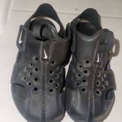 Nike sandals kids water proof pool spring black size 11 rubber shoes 