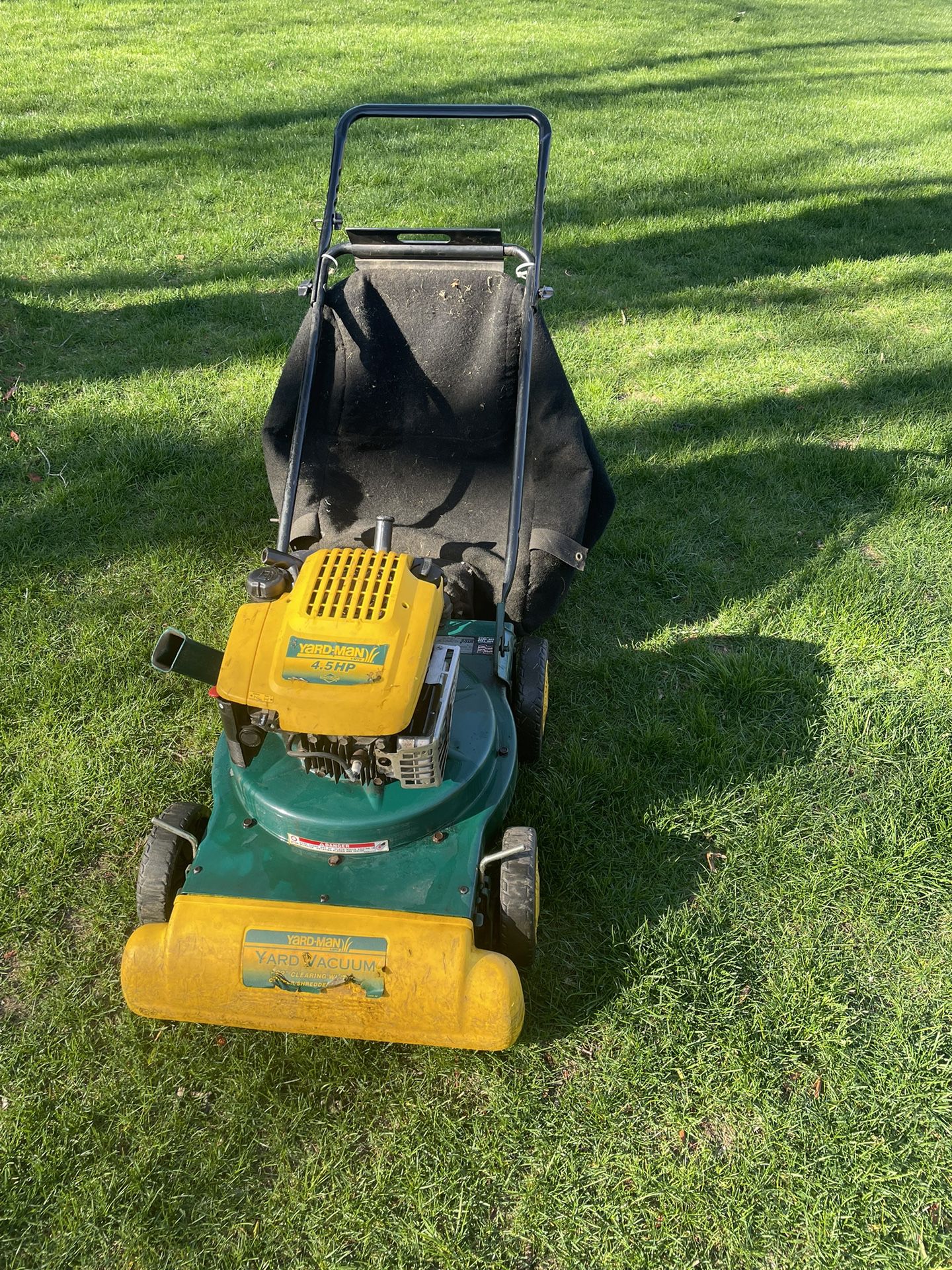 Yard Man 22 Inch Lawn Vacuum/shredder/chipper Works Great!