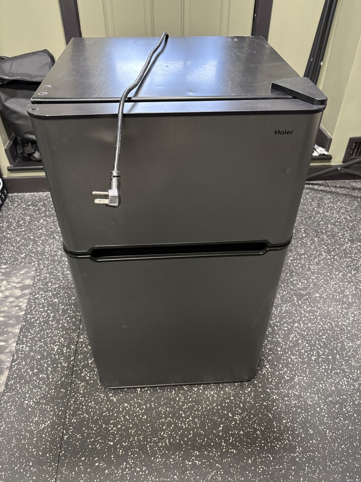 Haier Mini Fridge And Freezer