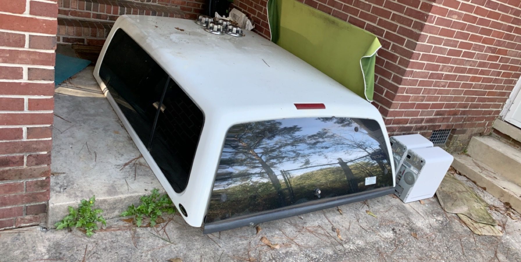 Leonard camper shell for 04 GMC Sierra short bed