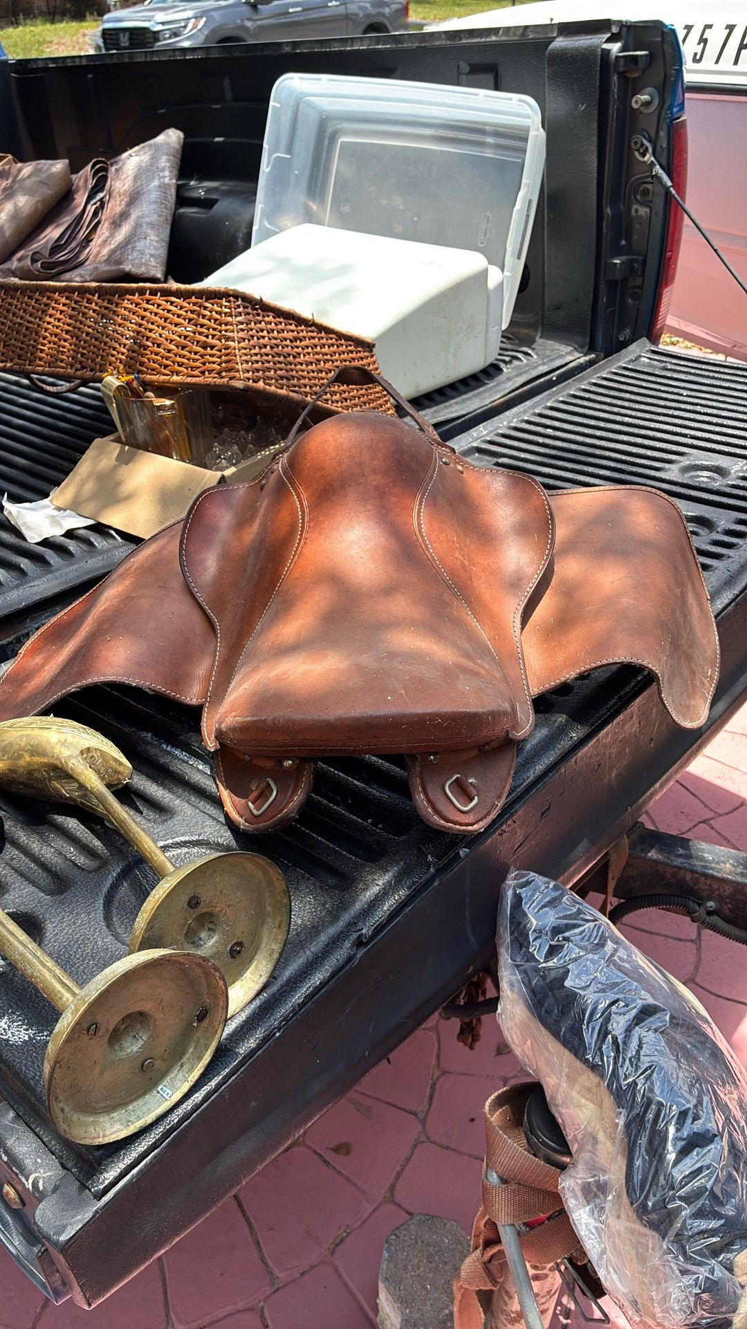 Saddle