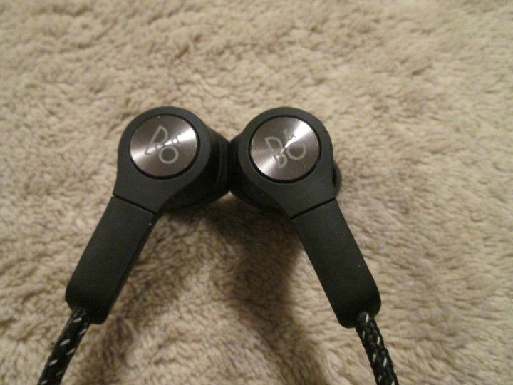 Bang & Olufsen B&O Beoplay

