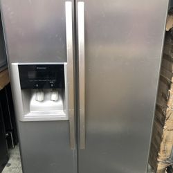 Kenmore Elite Stainless Steel Refrigerator With Water And Icemaker DELIVERY!!