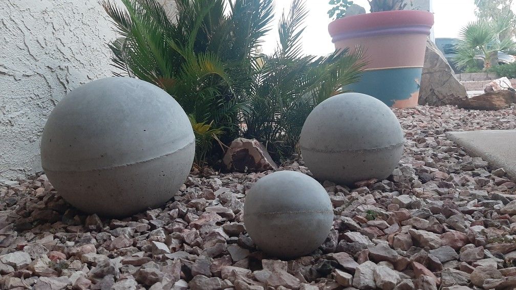 Statuary Lawn Decorations Balls Spheres Orbs Stone