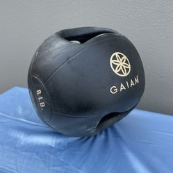 Gaiam 8 lb Black Medicine Ball With Handles Rubber Gym Training