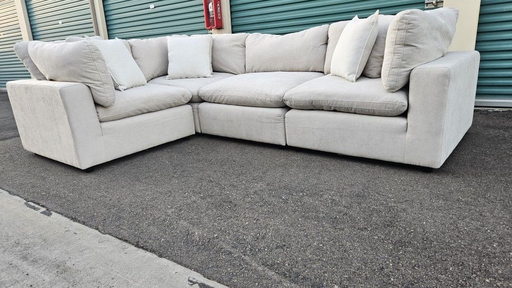 FREE DELIVERY!!! Living Spaces "Zone" 4pc White Modular Couch ($1.5K Retail...40% OFF!!!)