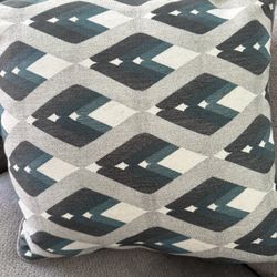 Decor Couch Pillows 4 total! *Never used