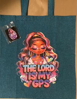 Tote bags with matching earrings