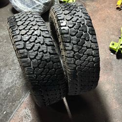 2 tires 31x10.50R15 Firestone 99% Tread