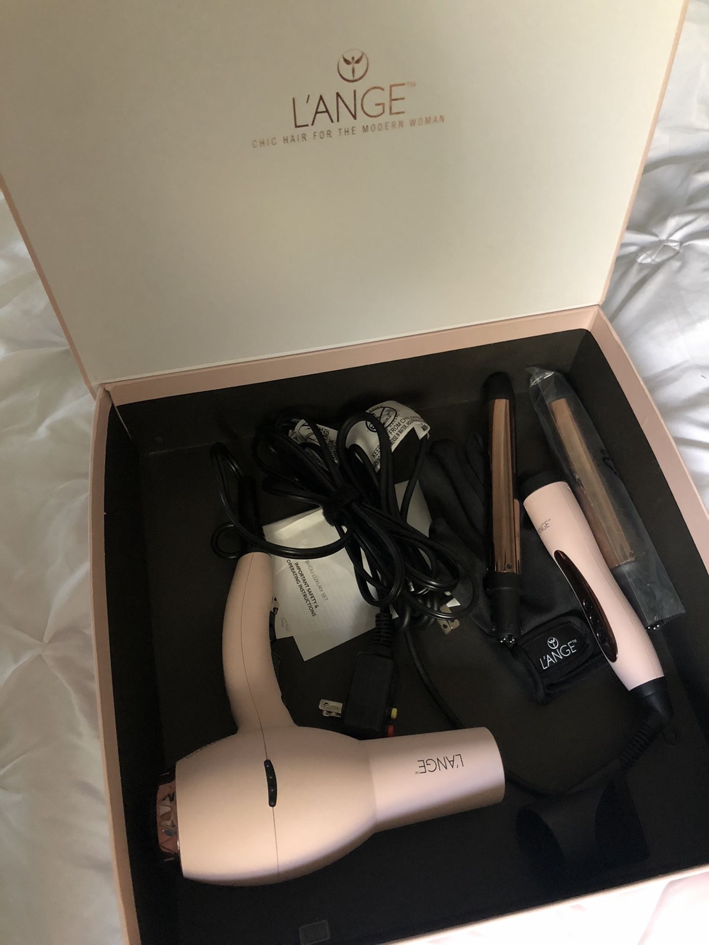 L’ange Soleil Blow Dryer and 25mm and 35mm interchangeable wand from the Bijou set.