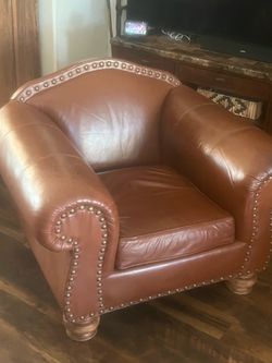All leather lounge chair
