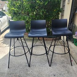 bar stool  set  in good condition