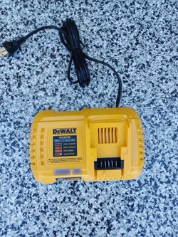 FAST CHARGER DEWALT