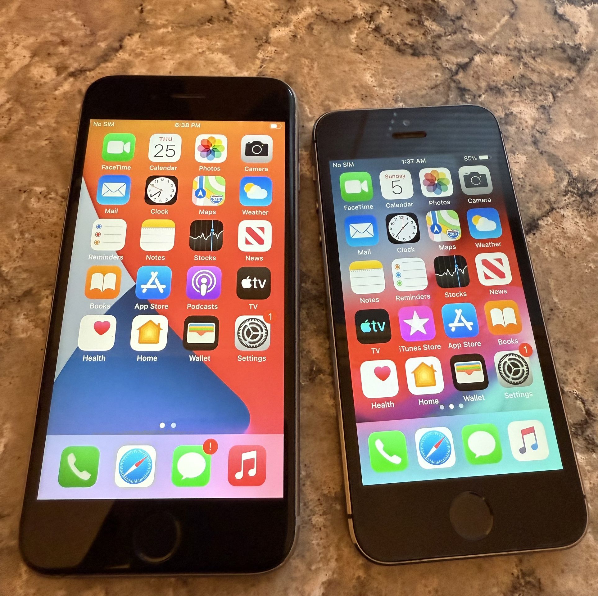 2 iPhones (As Is )Working Read iPhone 6s /iphone5s