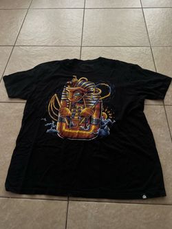 USED MEN INTO THE AM T-SHIRT SIZE 3XL KING TUT
