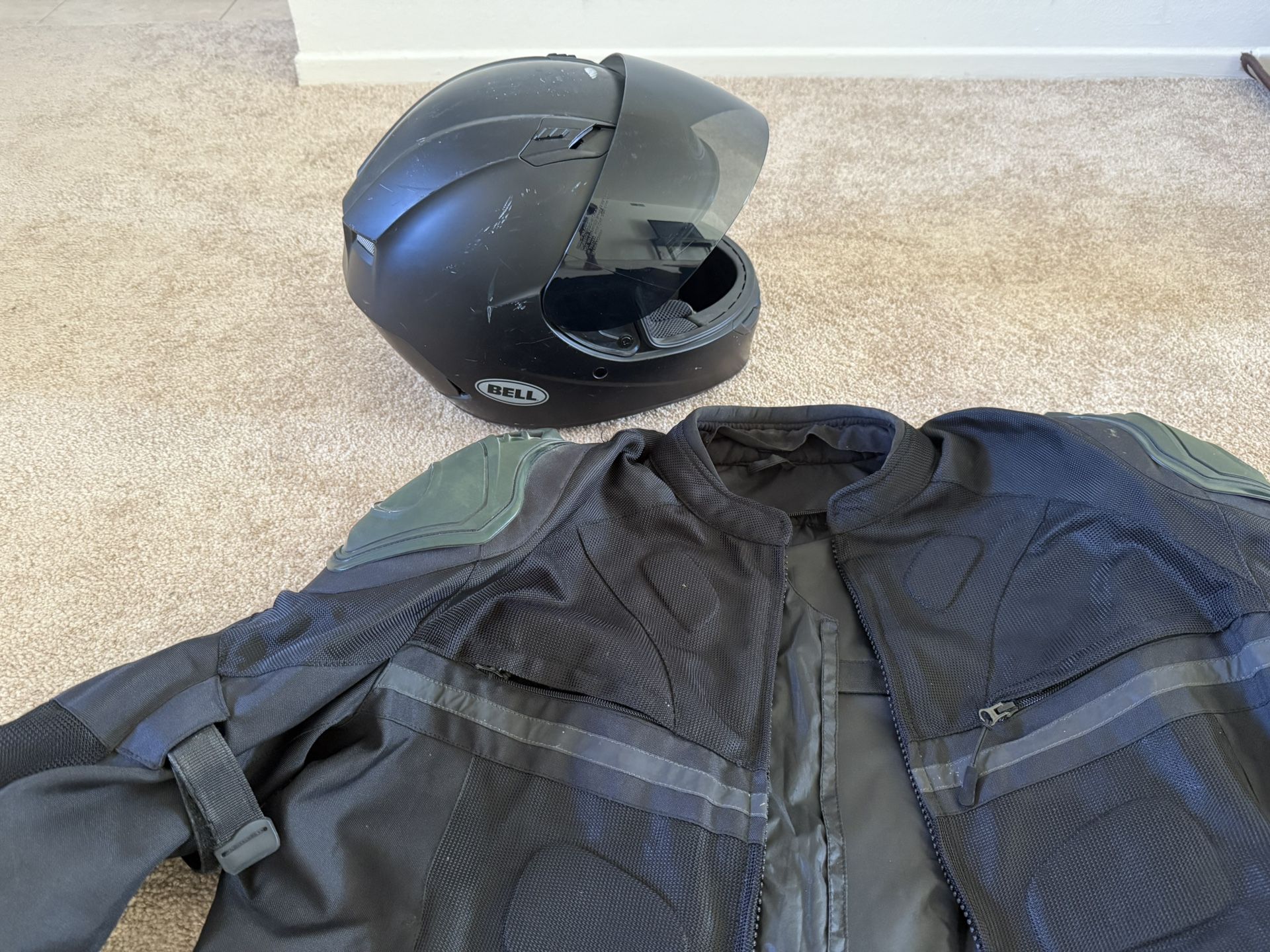 Motorcycle Jacket & Helmet Combo – Great Condition, Size M/L