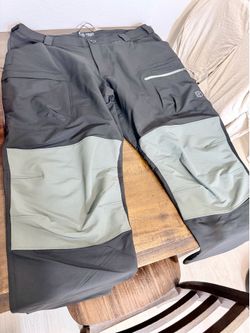 Born Primitive Outdoor Men’s Frontier Pant – Black (42x33)