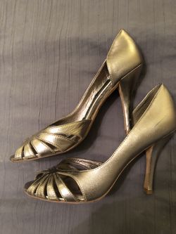 BCBG pewter peep toe heels