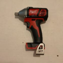 Brand New Milwaukee M18 1/2” Square Drive Impact Wrench.       170 Firm on Price.       170 Firme en Precio.