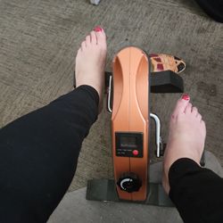 Foot Peddler Stationary Peddler