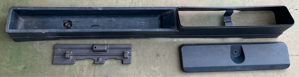 1(contact info removed) Chevy Silverado C1500 Single Cab Wheel Jack Tool Storage Box OEM