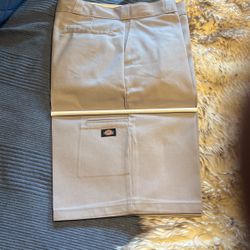 Beige Dickies Shorts 36