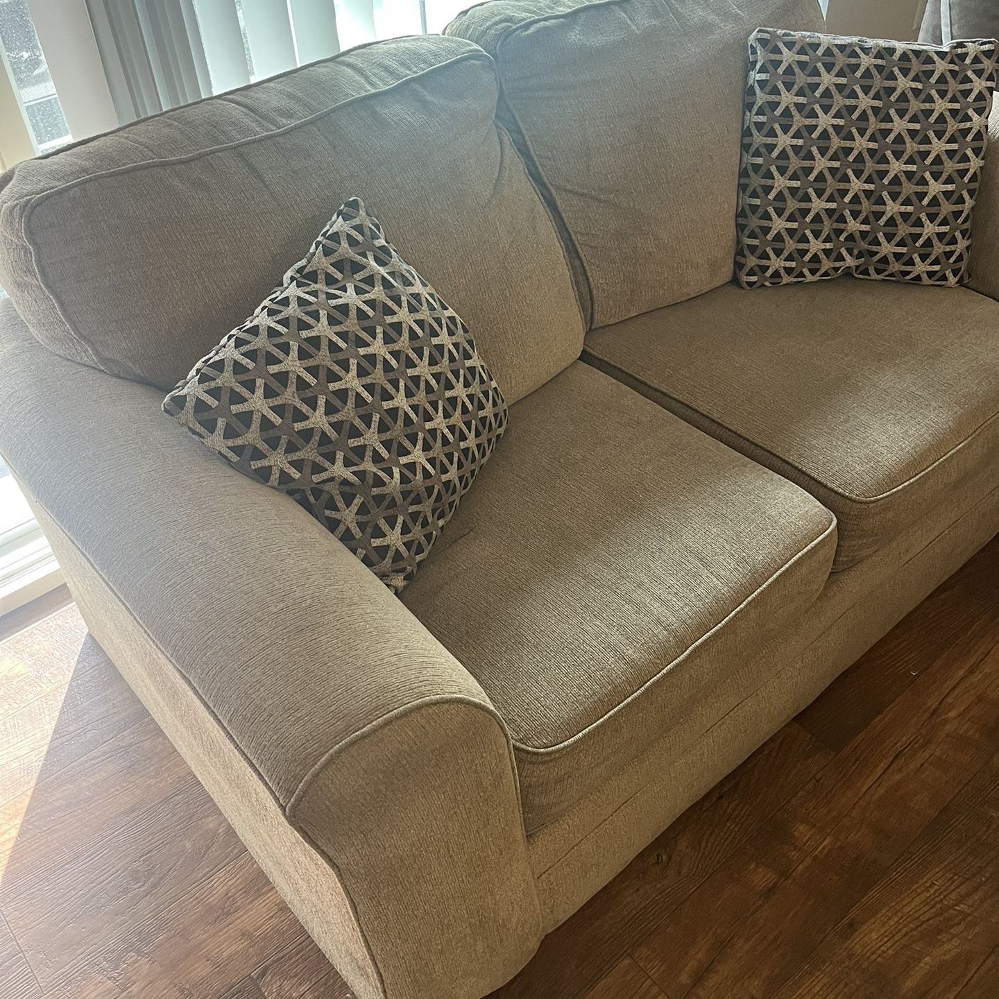 400 OBO Couch And Loveseat Set 