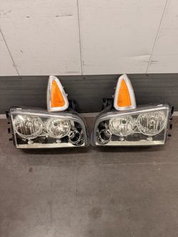 Dodge charger Pair of Headlights with Corner Turn Signal Lamps