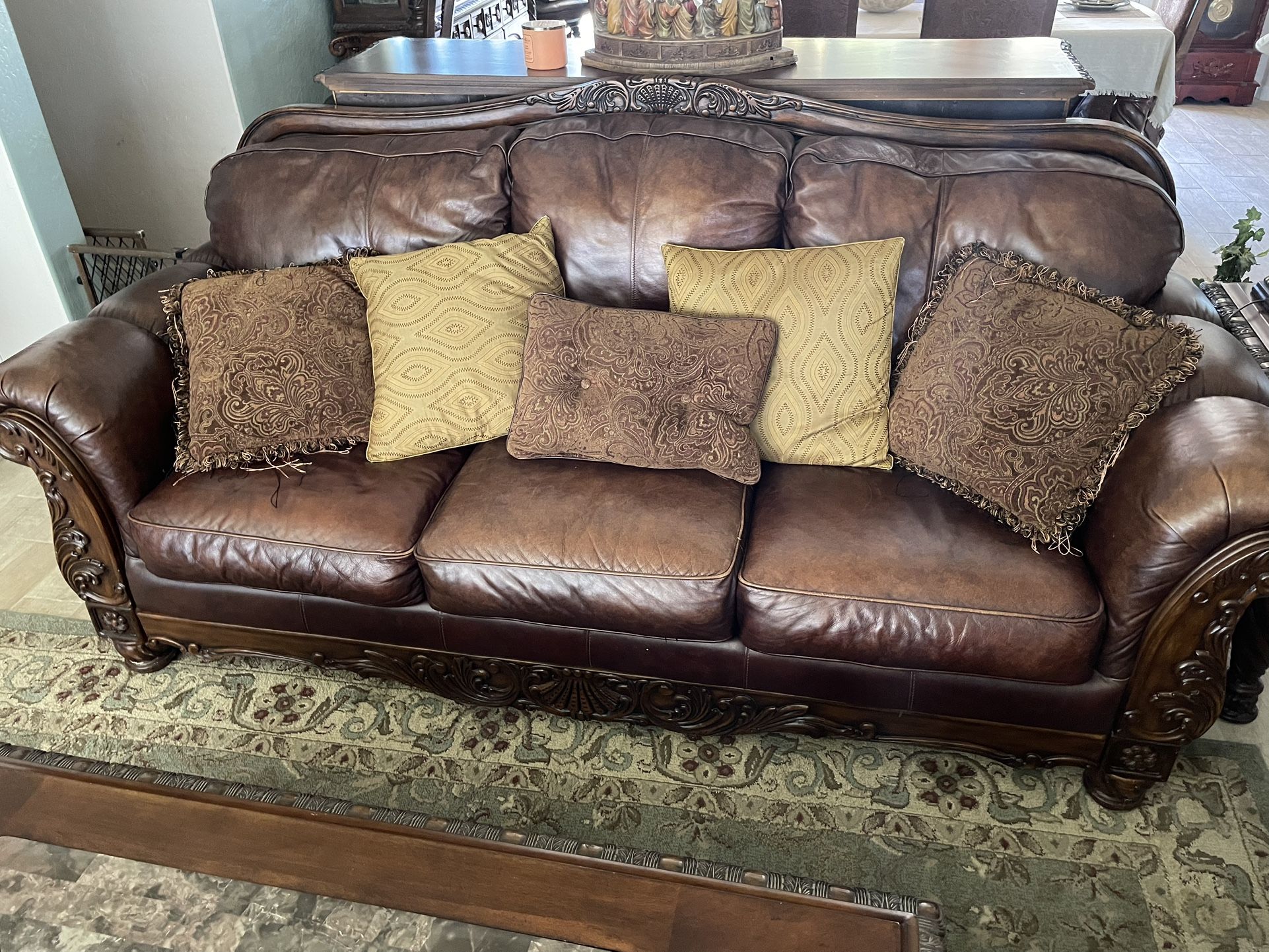 Beautiful Genuine Leather Living Room Set