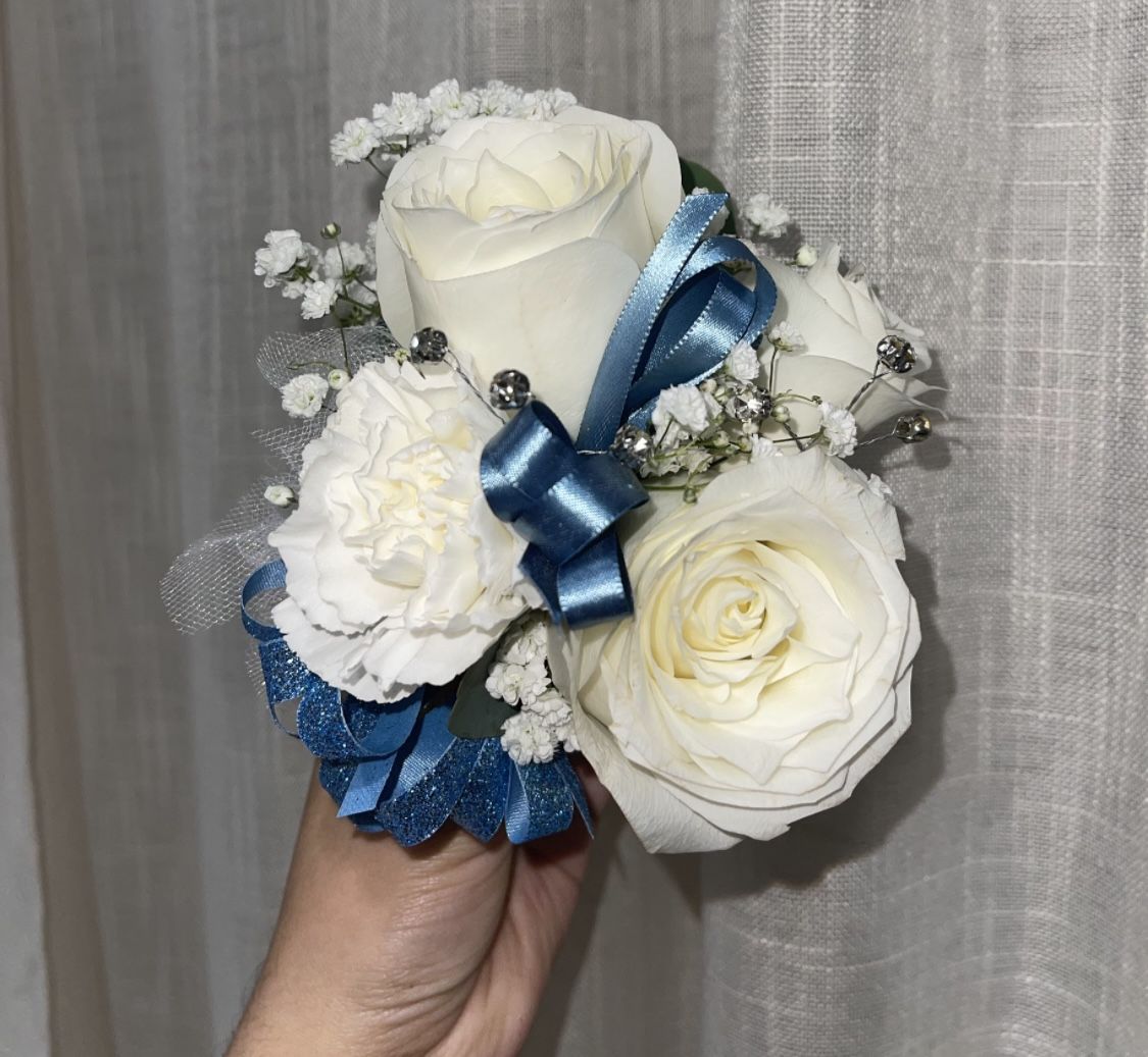 PROM CORSAGE