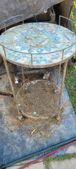 Mosaic Metal Rolling Table