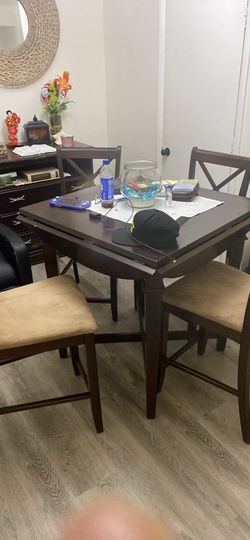 Table and chair set