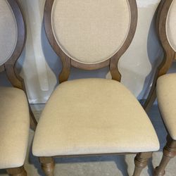 Four Dinning Room Chairs 