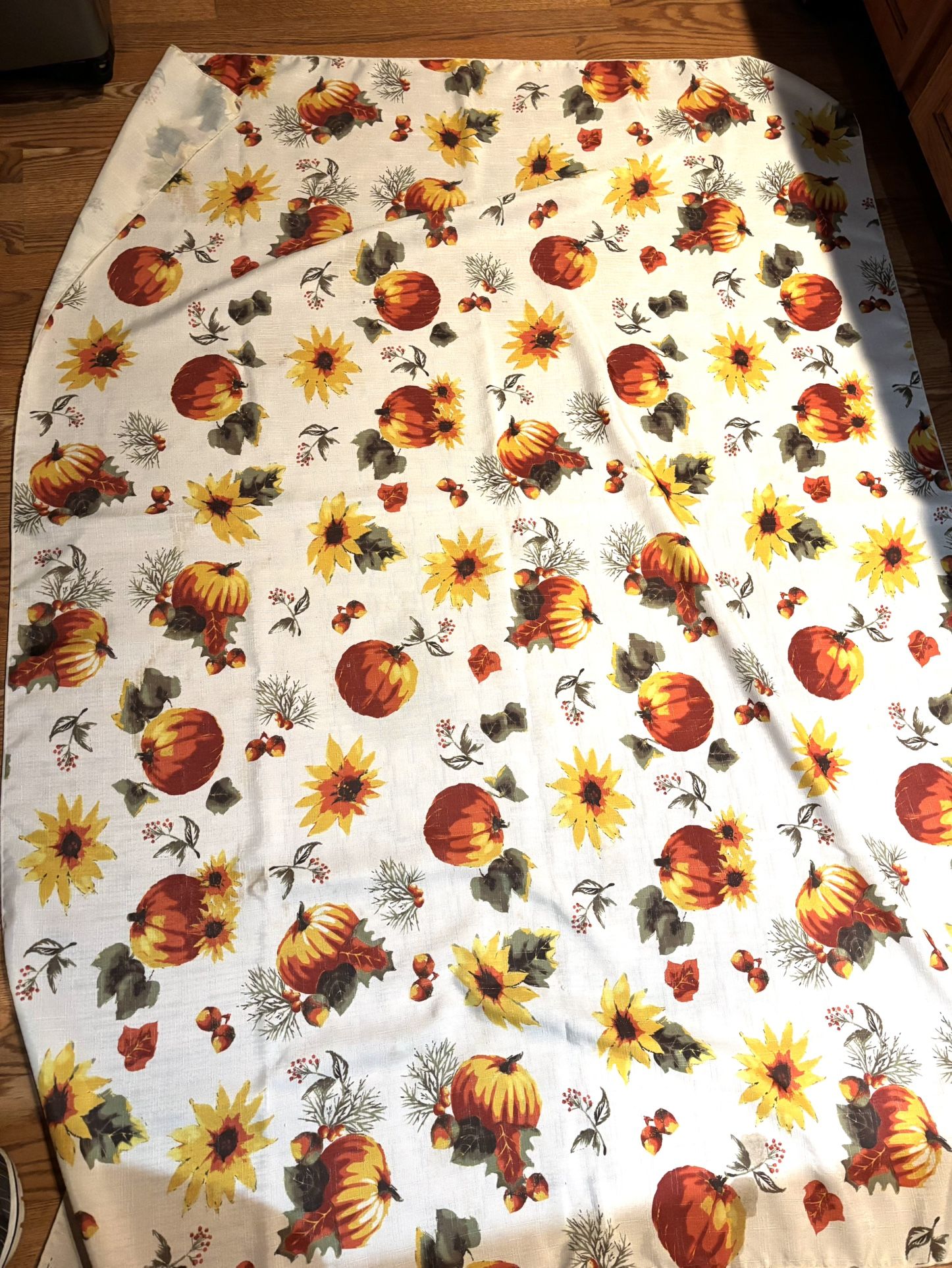 Thanksgiving Tablecloth 52x70. Harvest. Pumpkin 