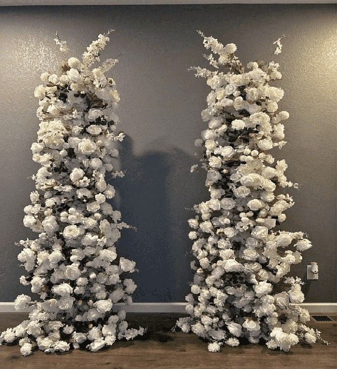 Romantic Wedding Decor – Featuring Exquisite Floral Displays until may
