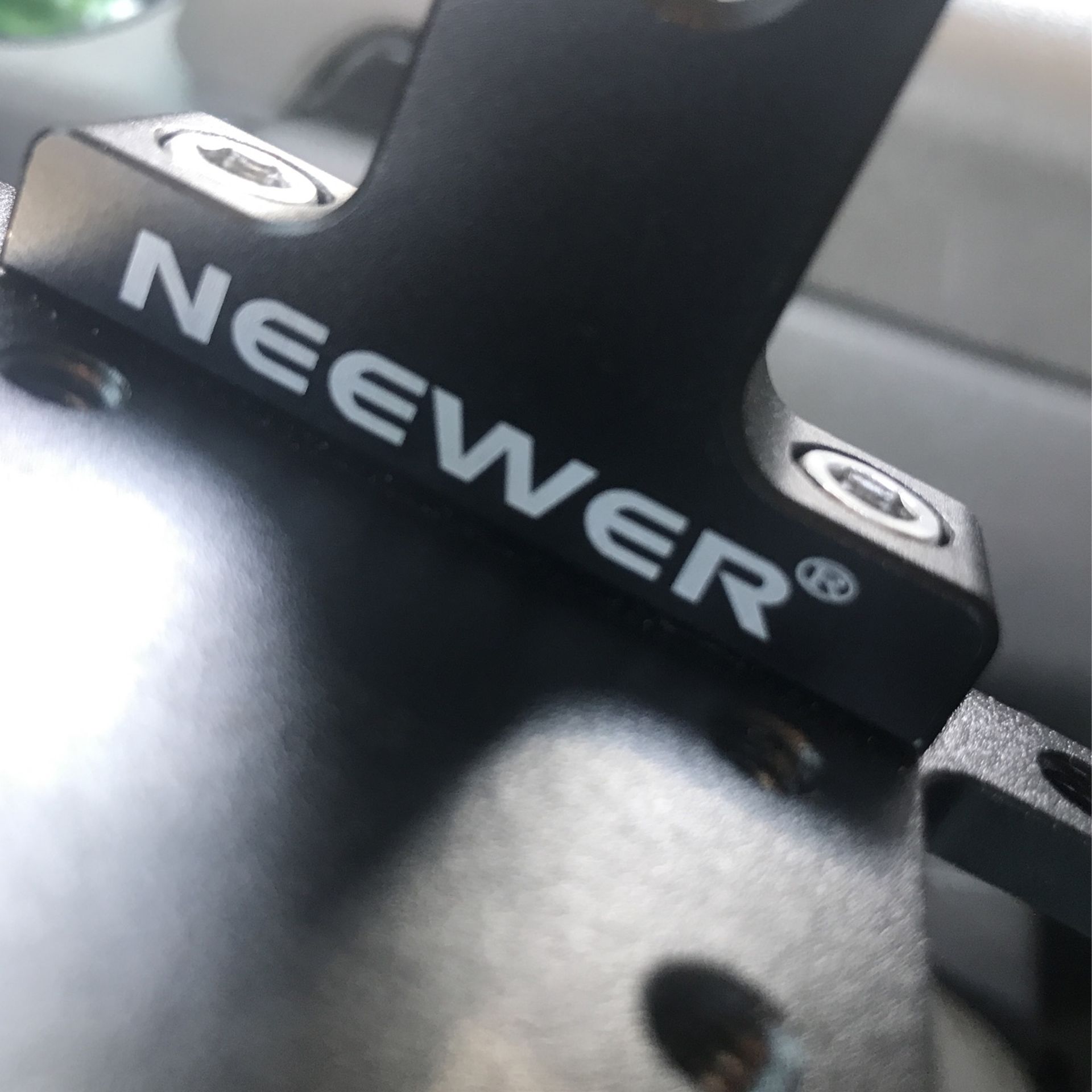Camera Stylizer Grip/ 7inc 4K LCD viewer