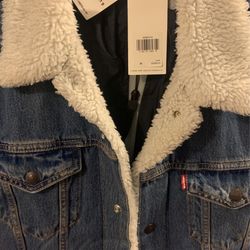 Levi’s Sherpa Lined