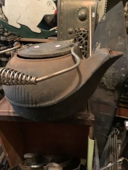 Cast iron kettle