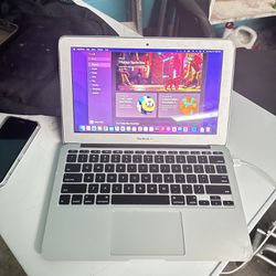 MacBook Air 2015 11” i5 core