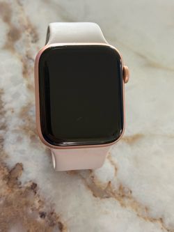 Apple Watch SE 44 mm Rose Gold with Pink Sport Band