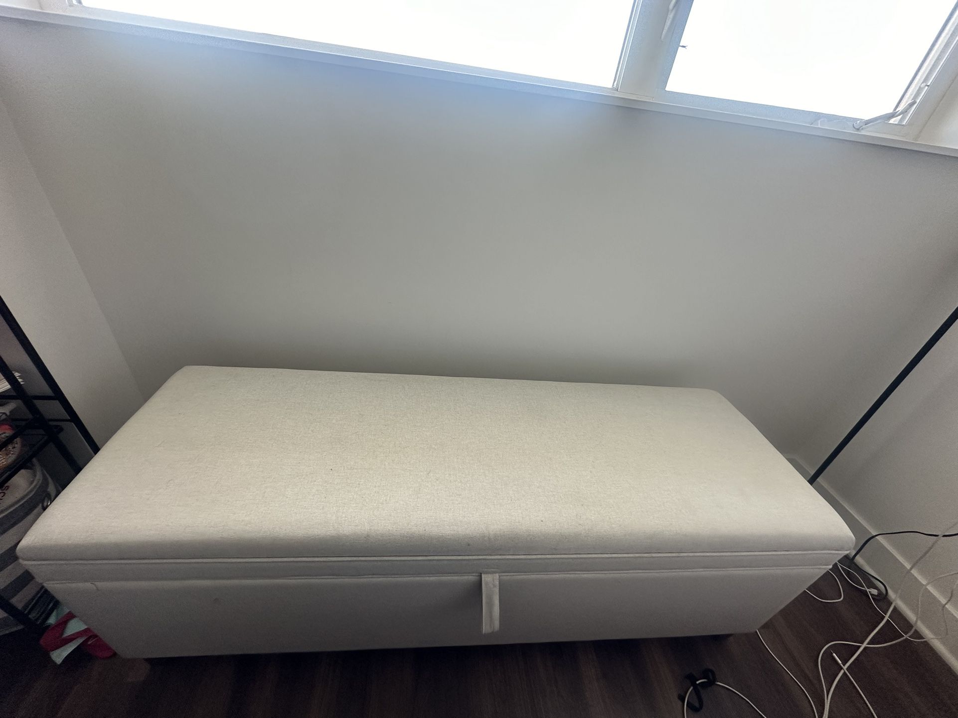 Storage ottoman