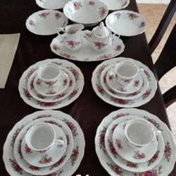 SOUTHINGTON ROSE GARDEN 4 DINNERWARE SERVING SET PLUS 8 EXTRA PIECES Sale $30( Please Read Description)