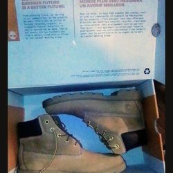 Timberland Boots - Womens Size 8 / Juniors Size 6.5