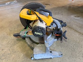 Dewalt 10” Compound Miter Saw
