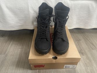 Levi Boots
