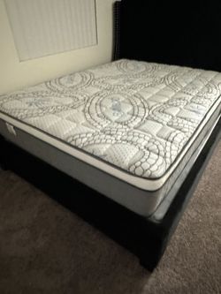 King Size Mattress Pillow Top New bedframe sold separately